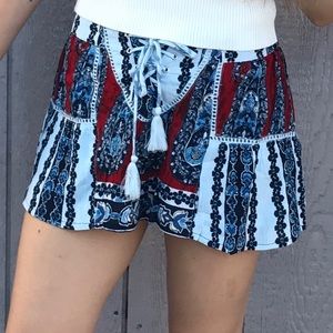 Lace up short